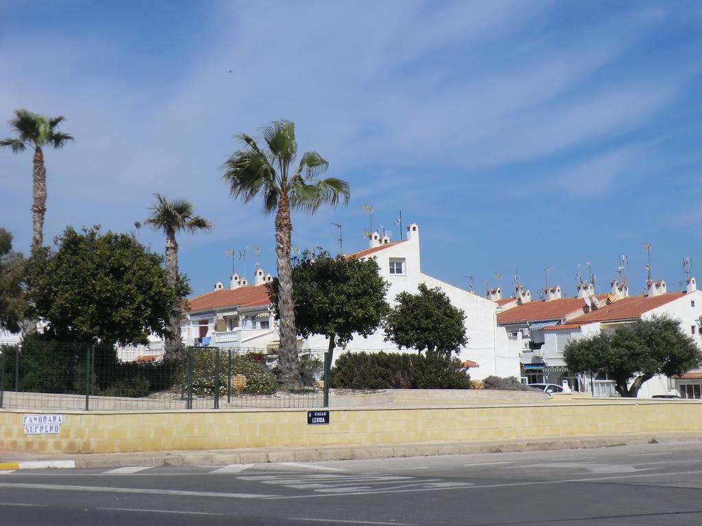 Casas Holiday - Playa La Mata 1 Torrevieja Esterno foto